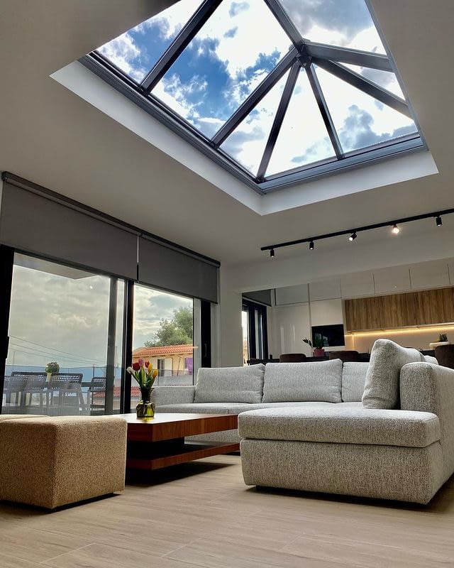 lob_by_katerina_koutsoumpa